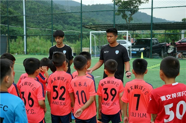 在还清赌债后,王佳玉认为自己找到了人生的方向,培养足球人才