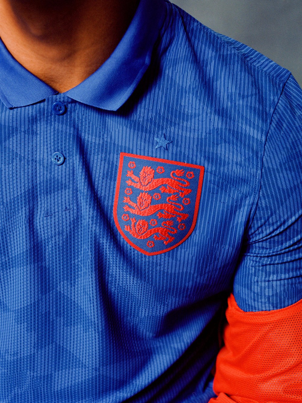 耐克发布英格兰代表队202021年主客场球衣