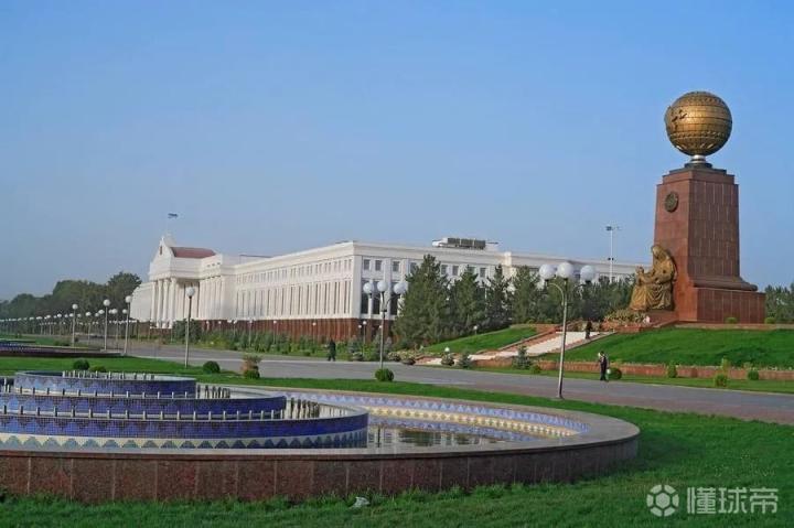 乌兹别克斯坦首都塔什干是很多人心中的地区第一城,因为无论是从历史