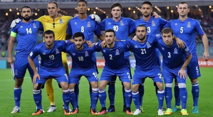 马哈马达利耶夫,艾登·贝拉莫夫 后卫:马克西姆·梅德韦杰夫,巴达维