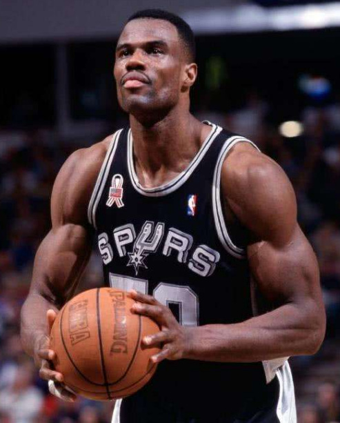 nba肌肉强悍的球星真不少但是只有这5人肌肉像刀刻