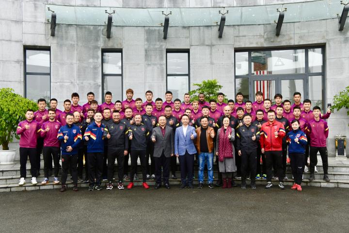 兴城集团董事长任志能出席成都兴城人居队第二阶段出征动员会