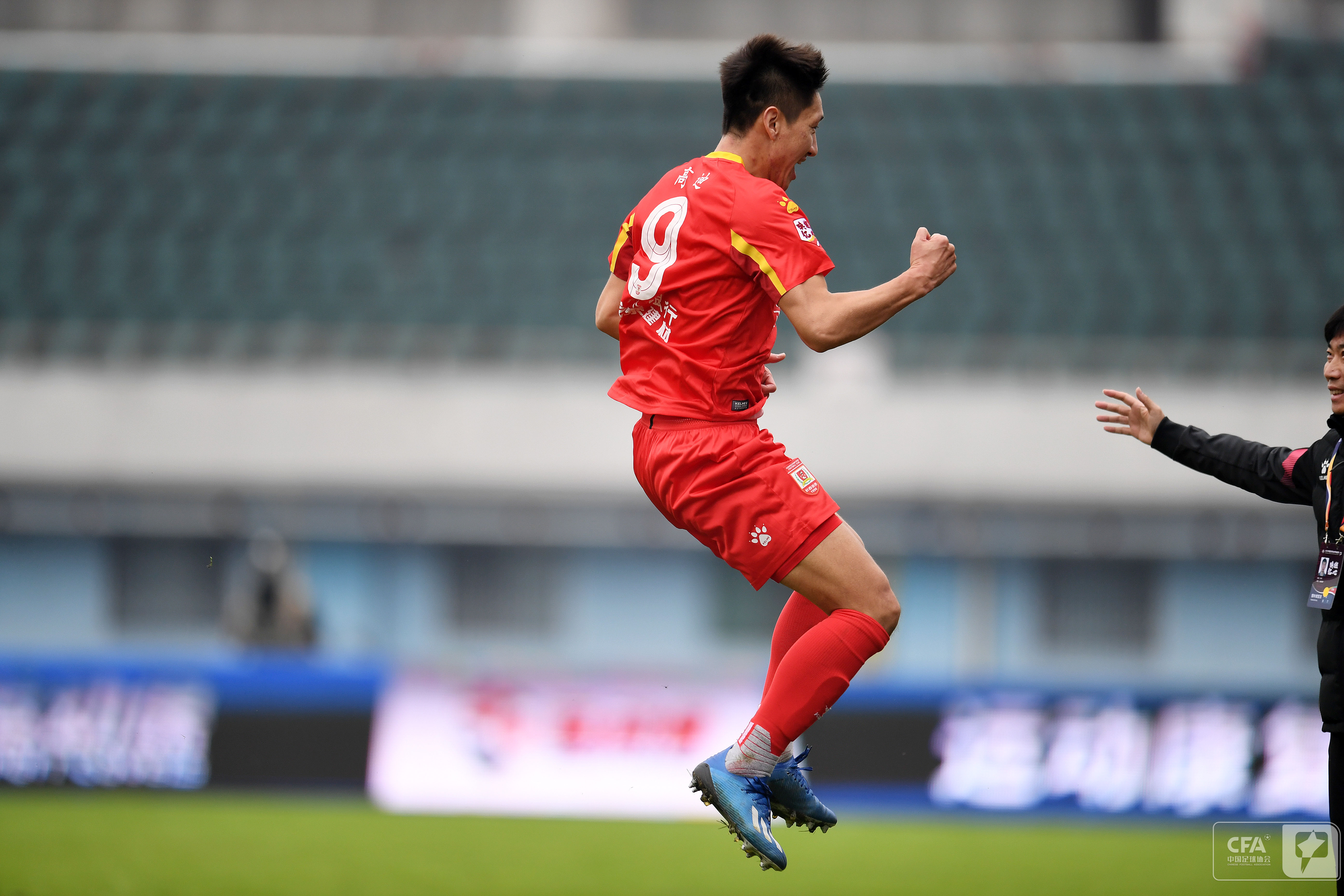 亚泰集锦2020赛季长春亚泰加冕中甲冠军重返中超征程