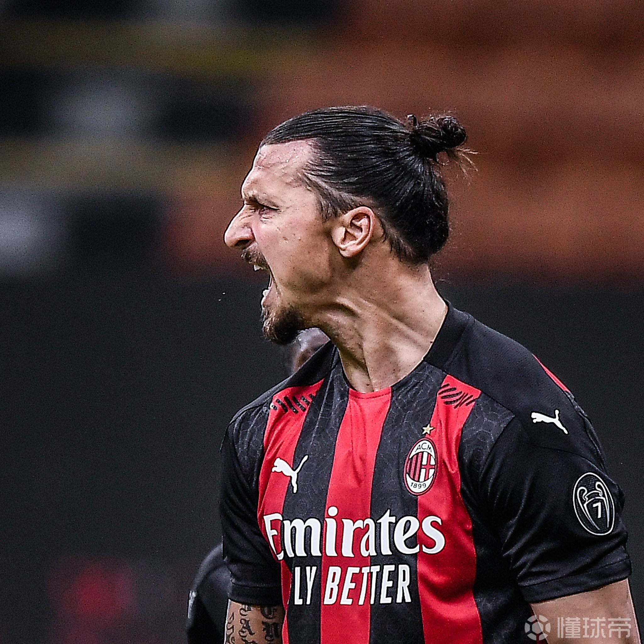 狮子永远保持饥饿!梅开二度领跑意甲射手榜!