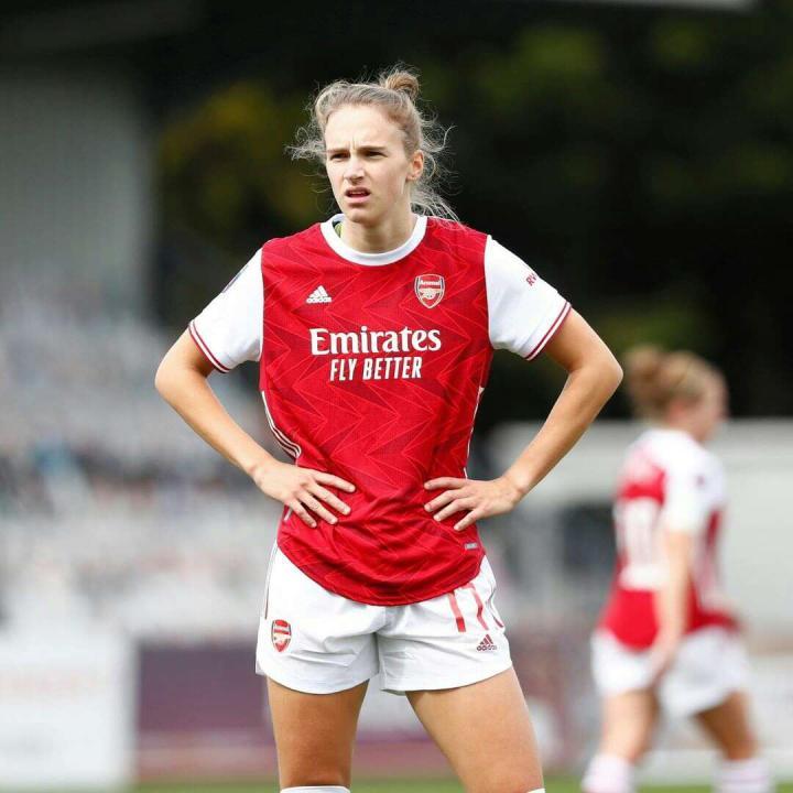 米德马有压力了,怀特和米德玛争夺英女足历史最佳射.