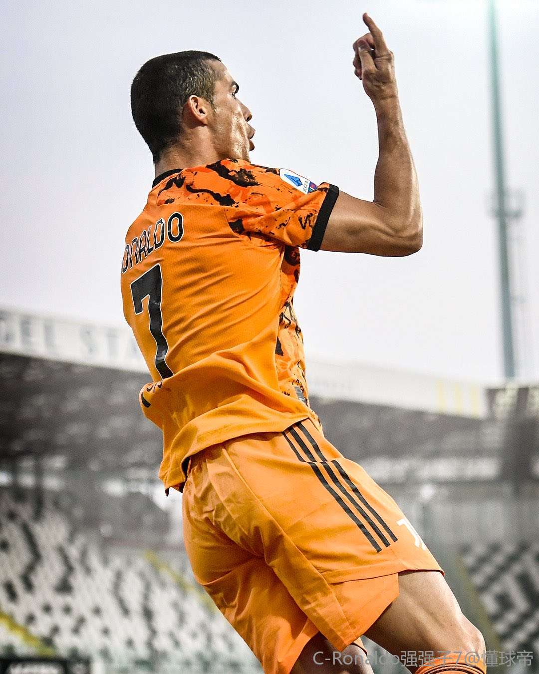 意甲经纪人:如果尤文卖掉c罗,就代表当初签他就是个错误