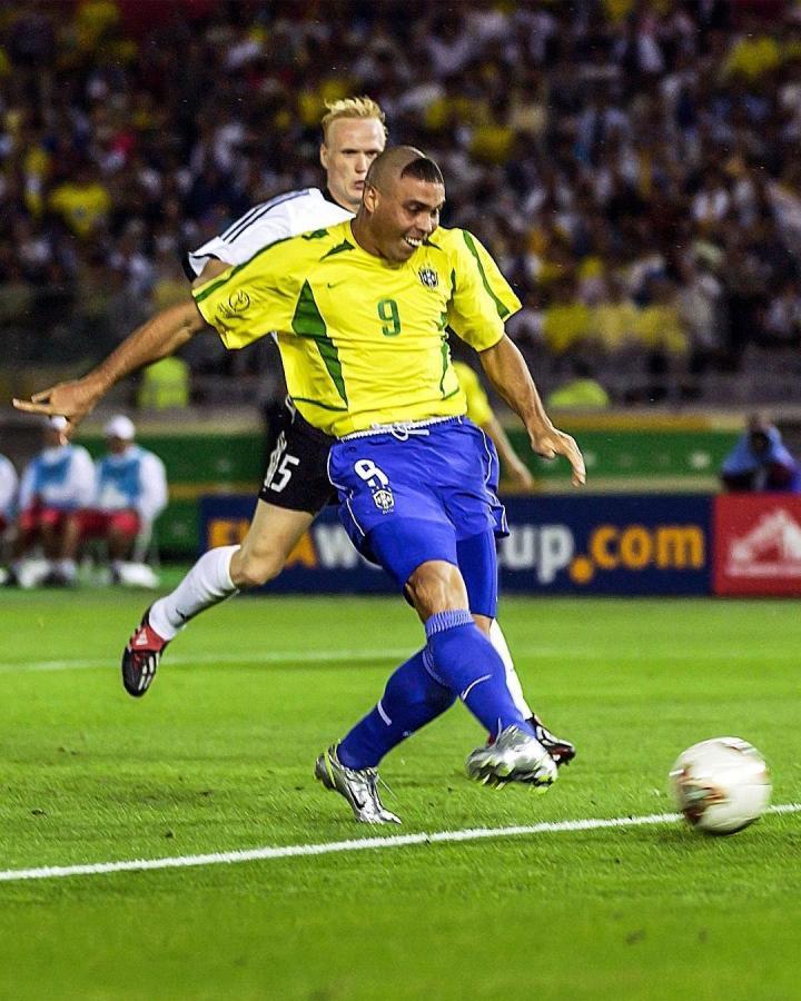 【老照片】2002年韩日世界杯,罗纳尔多进球帮助.