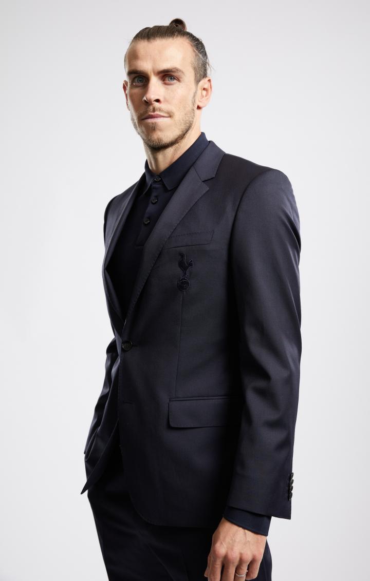 伦敦男模队来了,穆帅领衔热刺众将帅气西装照