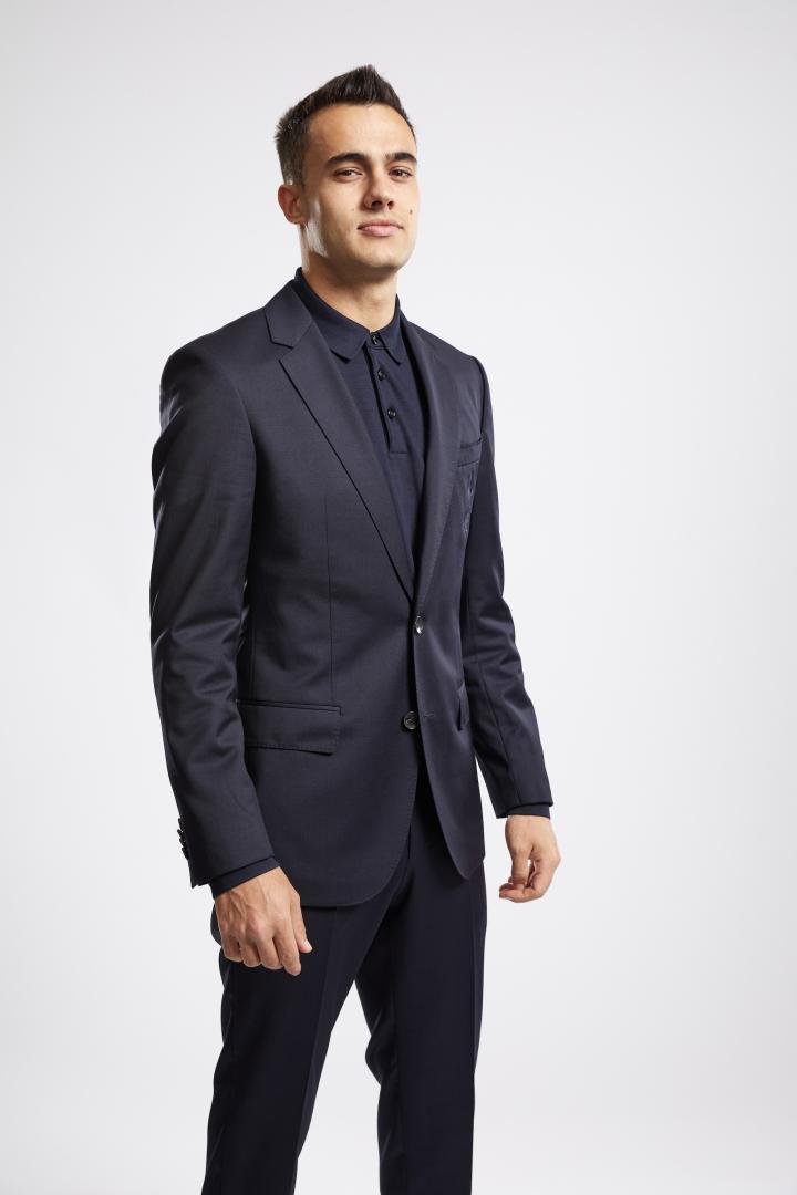 伦敦男模队来了,穆帅领衔热刺众将帅气西装照