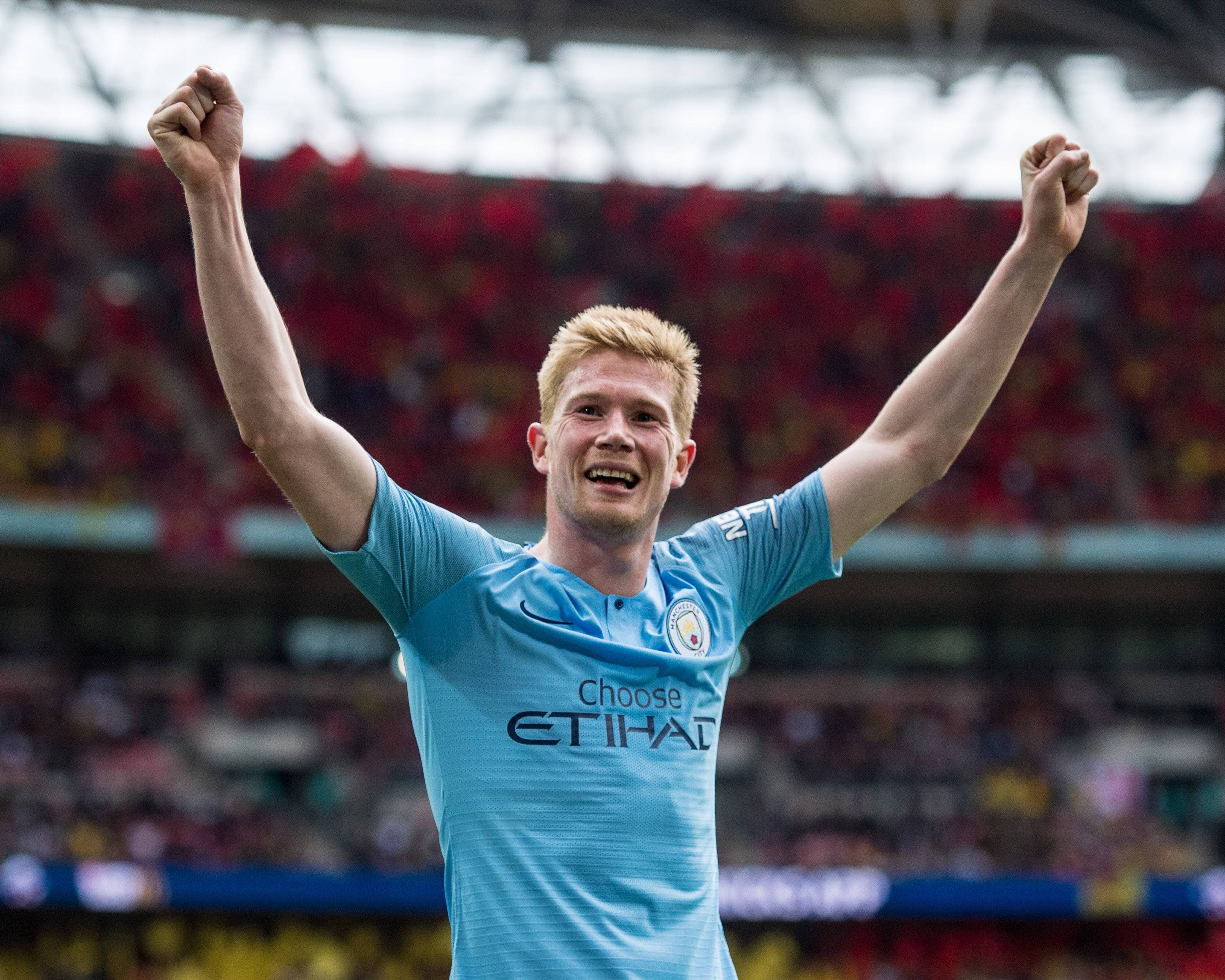 延长德布劳内的合同