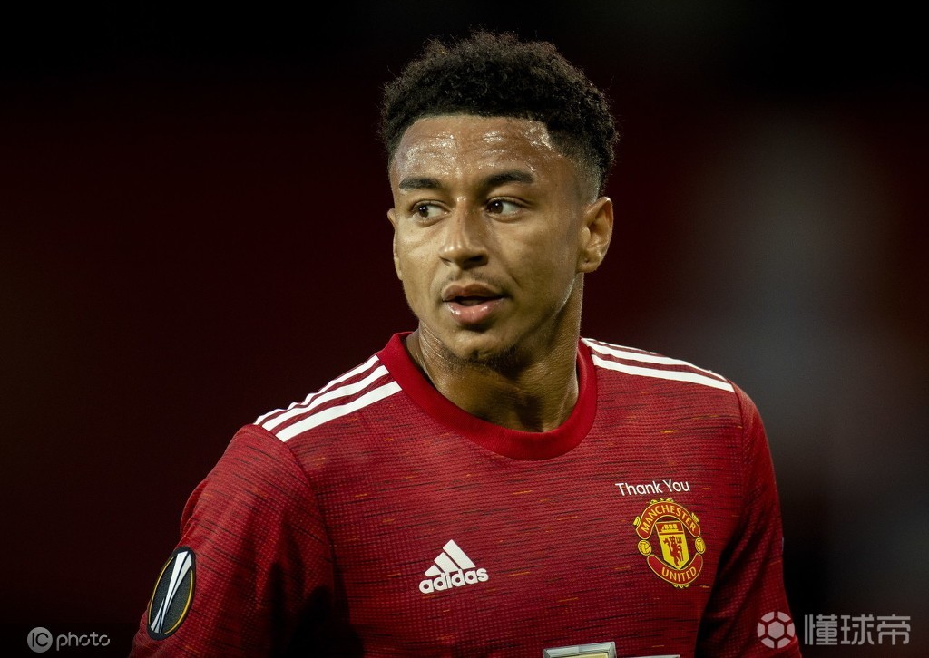 天空体育租借加盟西汉姆联林加德在伦敦体检