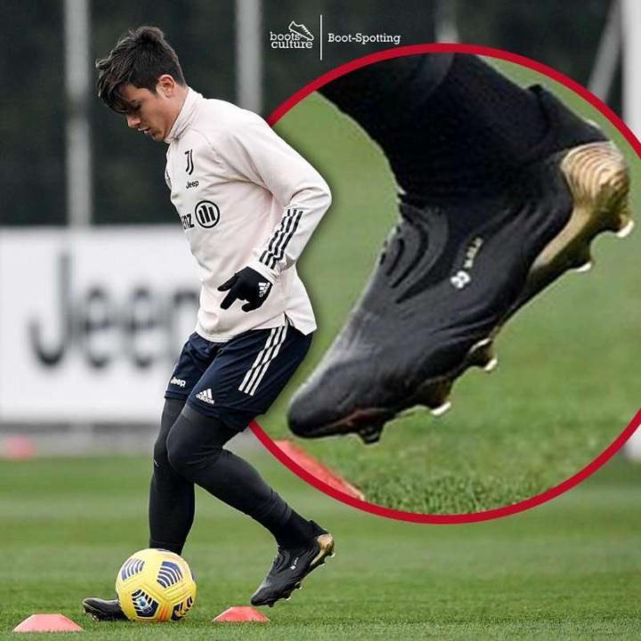 迪巴拉在训练中上脚新款copa