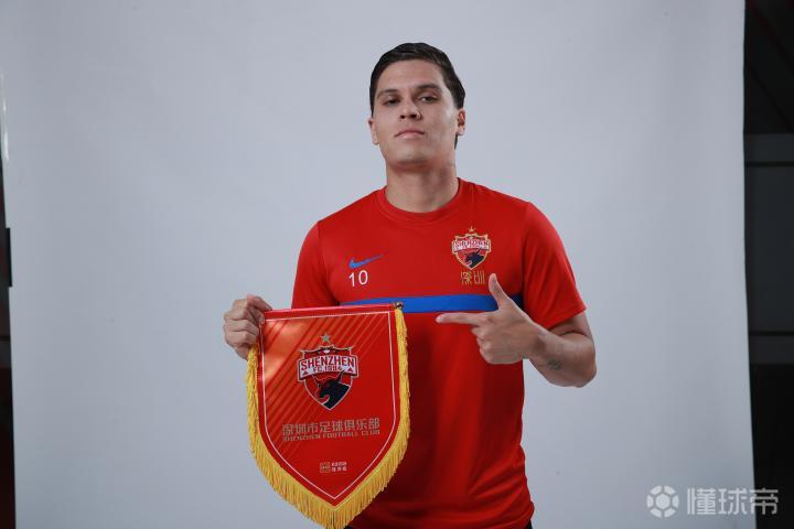 金特罗官宣照以及视频是如何诞生的现在深足君就