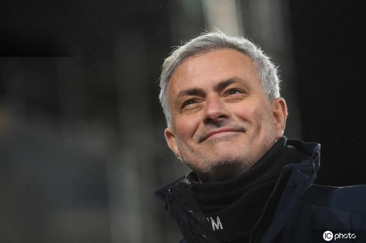 蓝军旧将布里奇:穆帅有时很严格,有时就像个耍脾气的小孩