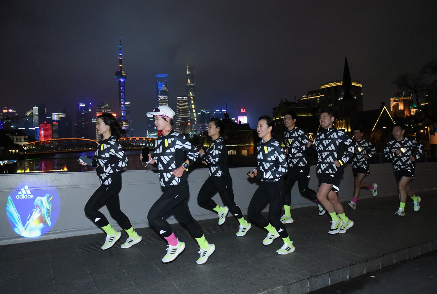 阿迪达斯全新ultraboost21跑鞋引领高能盛宴