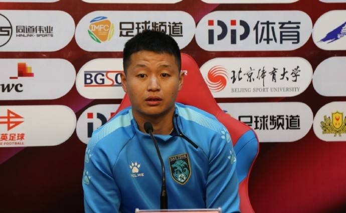 祝一帆:更衣室的人几乎都带手机了,难道带手机就是踢假球?