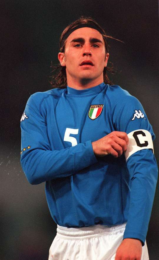 有头发的卡纳瓦罗vs光头的卡纳瓦罗你更心水哪个形.