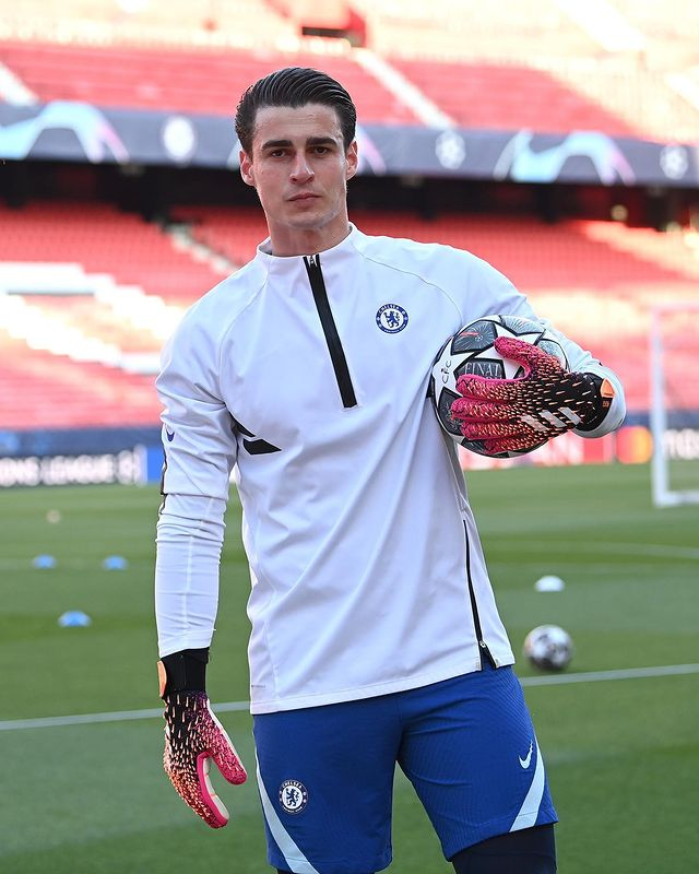 凯帕社媒更新:切尔西欧冠冲鸭!