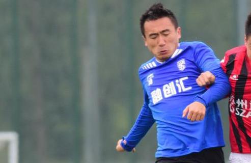 经验的球员,他们分别是:任航,耿晓峰,刘奕鸣,殷亚吉,杨阔,荣昊,吕海东