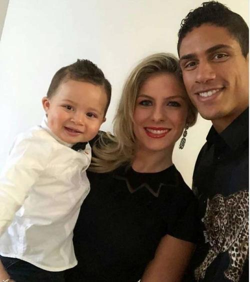 君子好逑皇马学霸瓦拉内的爱妻卡米丽