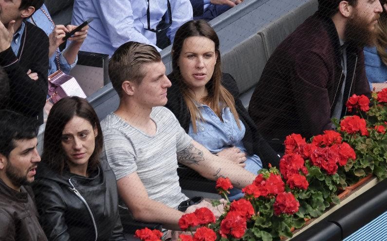 懂球帝首页>足球新闻>球场外往往由于克罗斯低调的性格与他朴实无华的