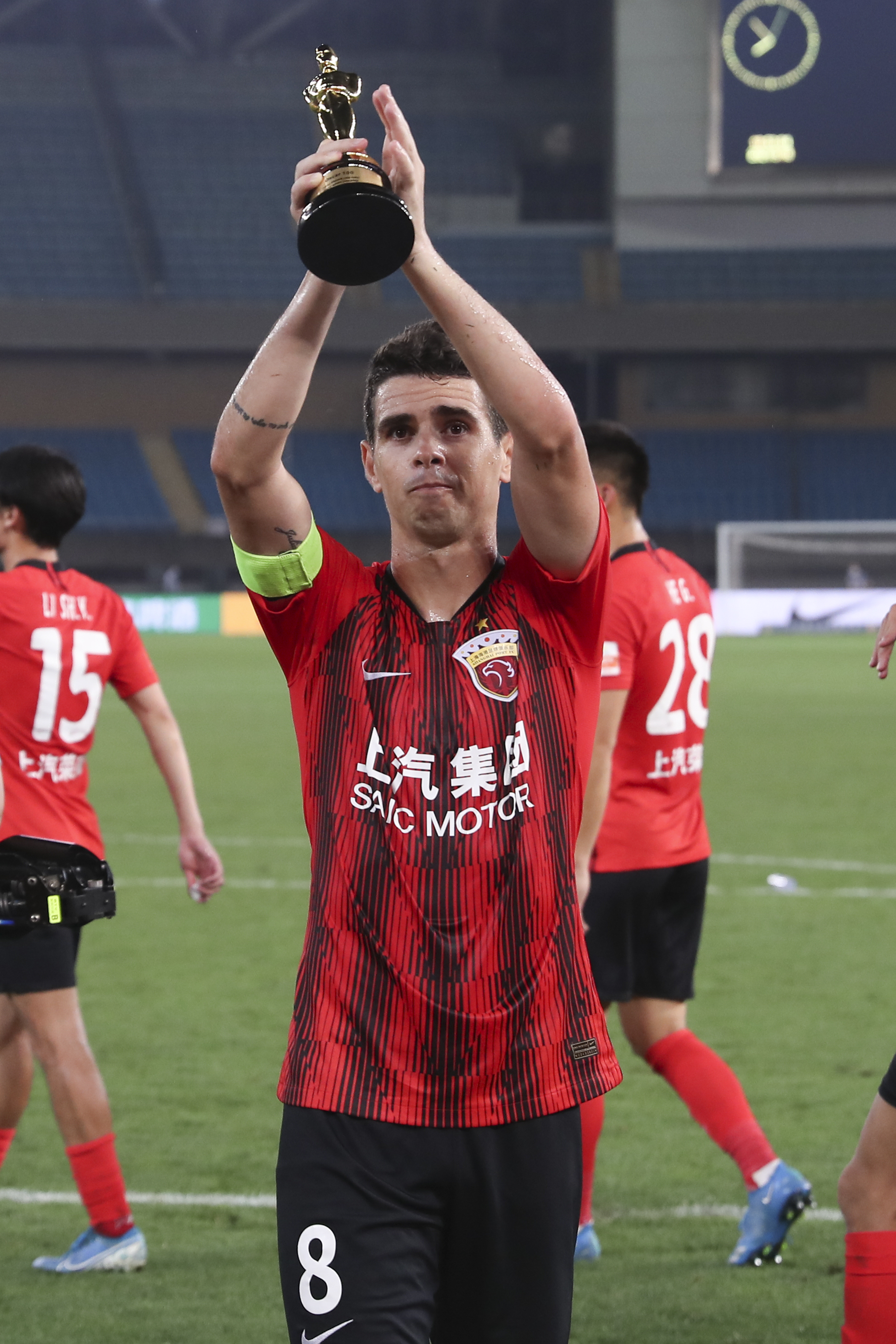 迎来百场中超的奥斯卡理应被球迷和中超联赛珍惜