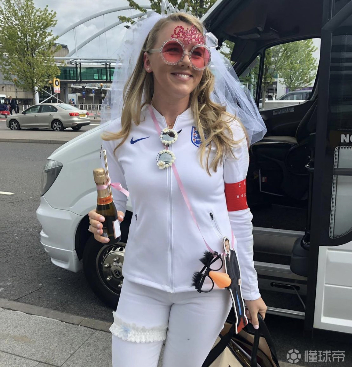 凯恩妻子凯蒂古德兰最新美照凯蒂生于1993年