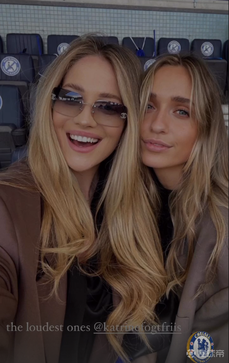 见证冠军科瓦契奇妻子和克里斯滕森女友现场为蓝军