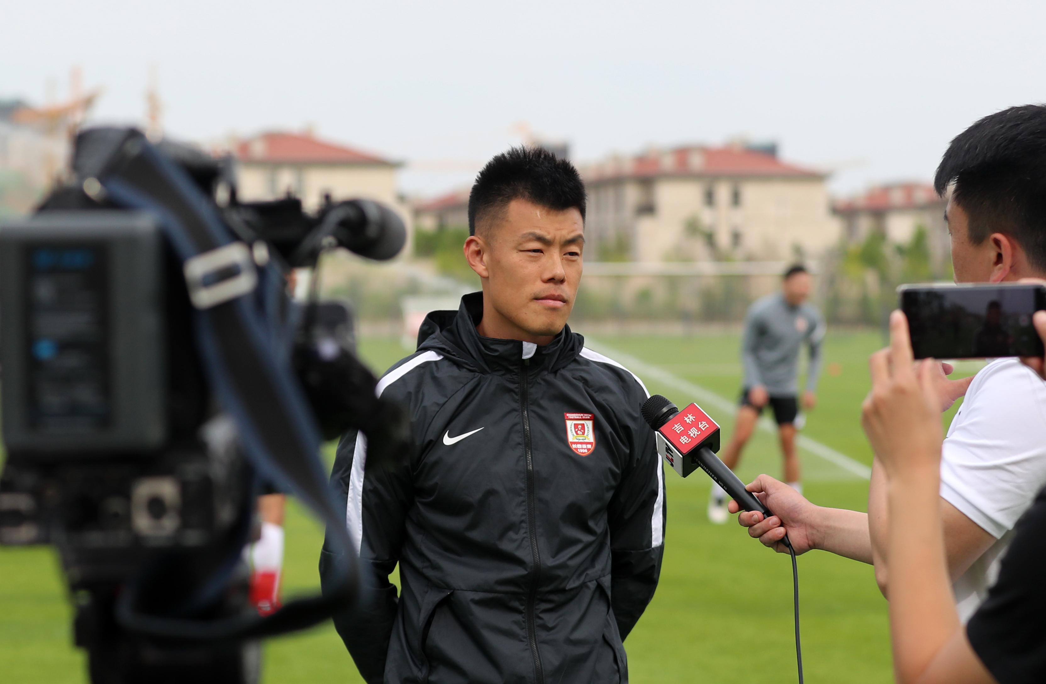 长春亚泰谭龙接国足征调函随队赴迪拜参加40强赛