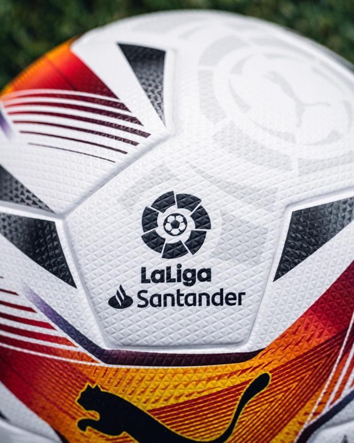 21/22赛季官方用球「accelerate」全.