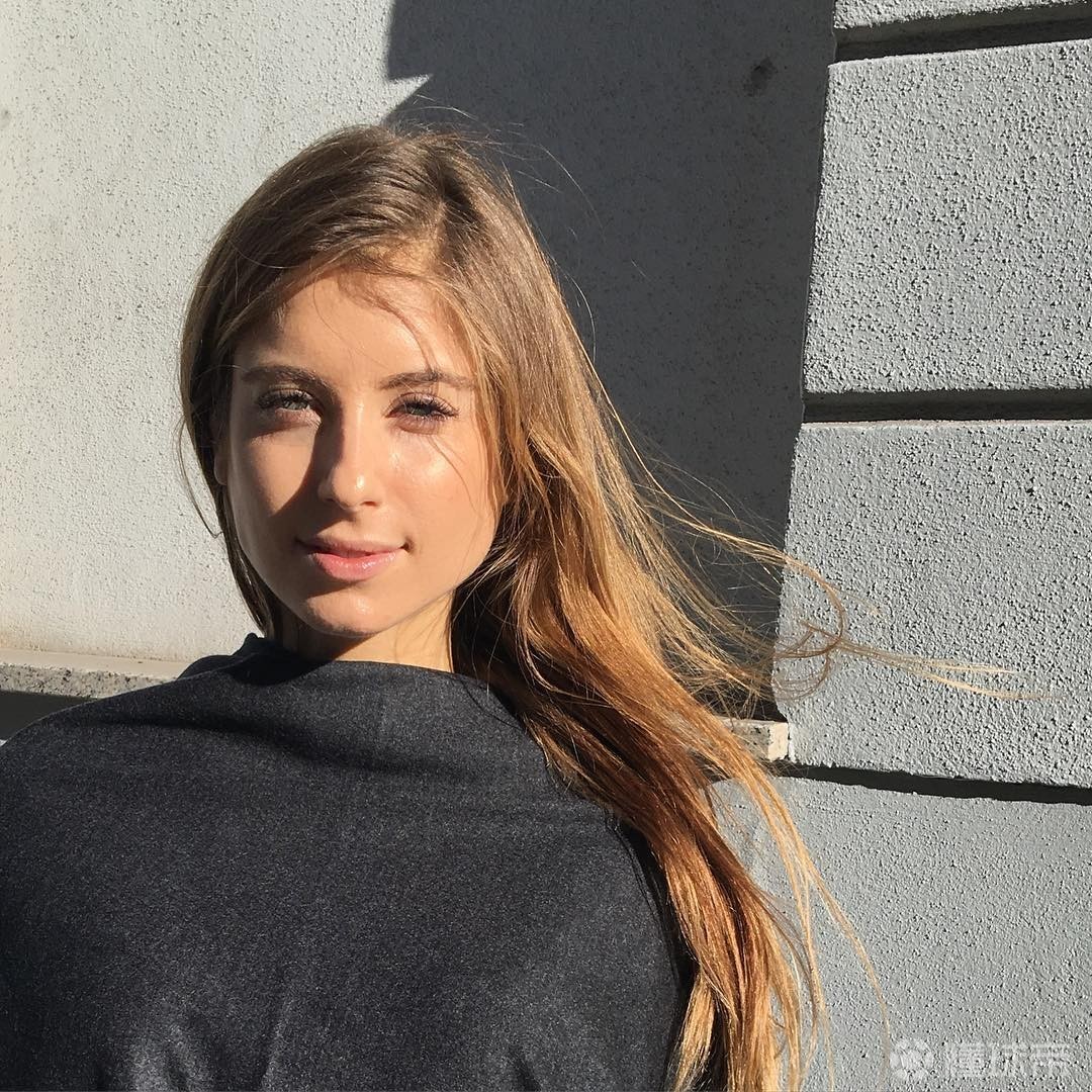 欧洲杯太太团c位争夺战风风韵韵胡梅尔斯妻子凯茜