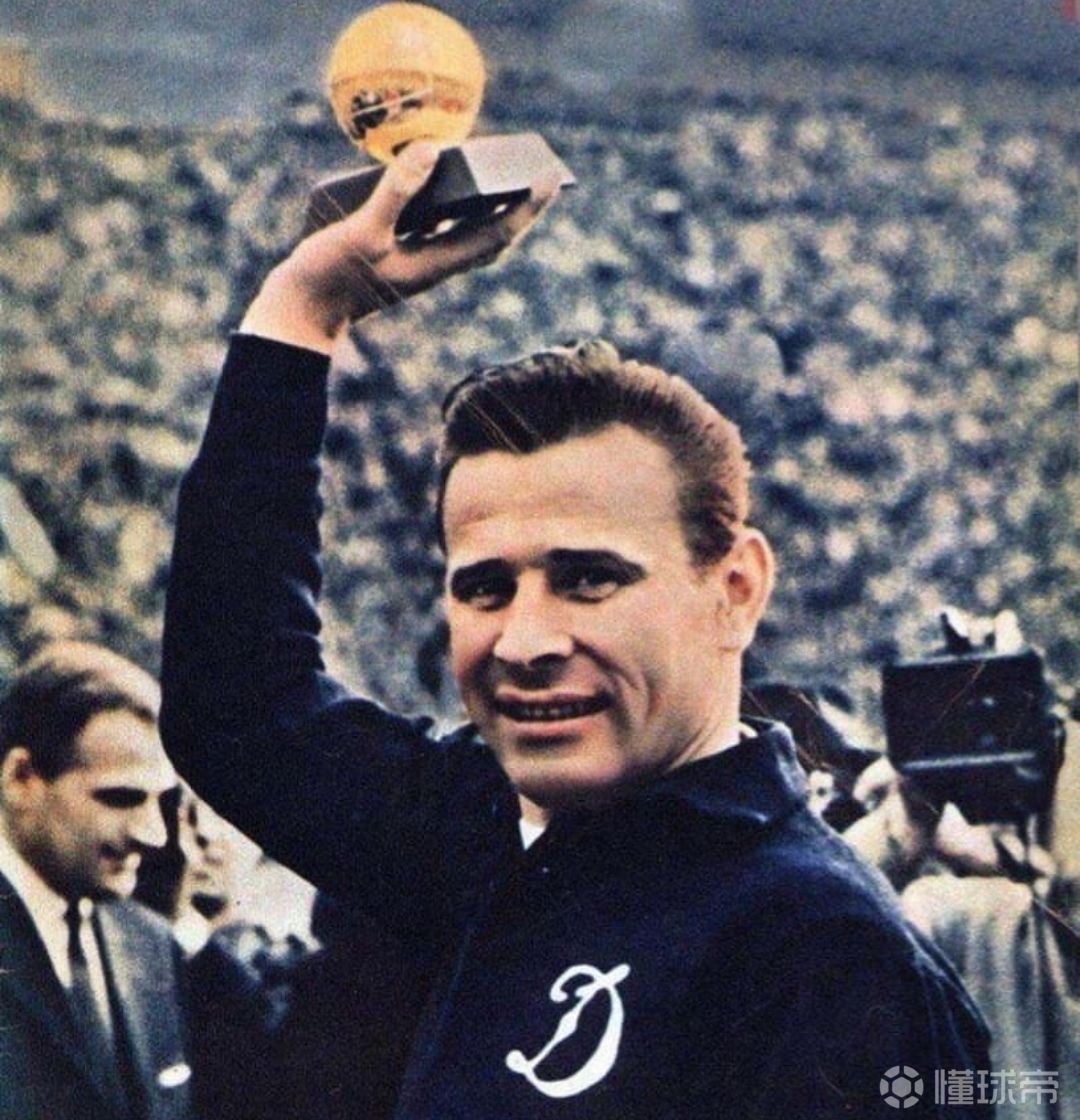 唯一获得欧洲足球先生称号的门将八爪鱼雅辛