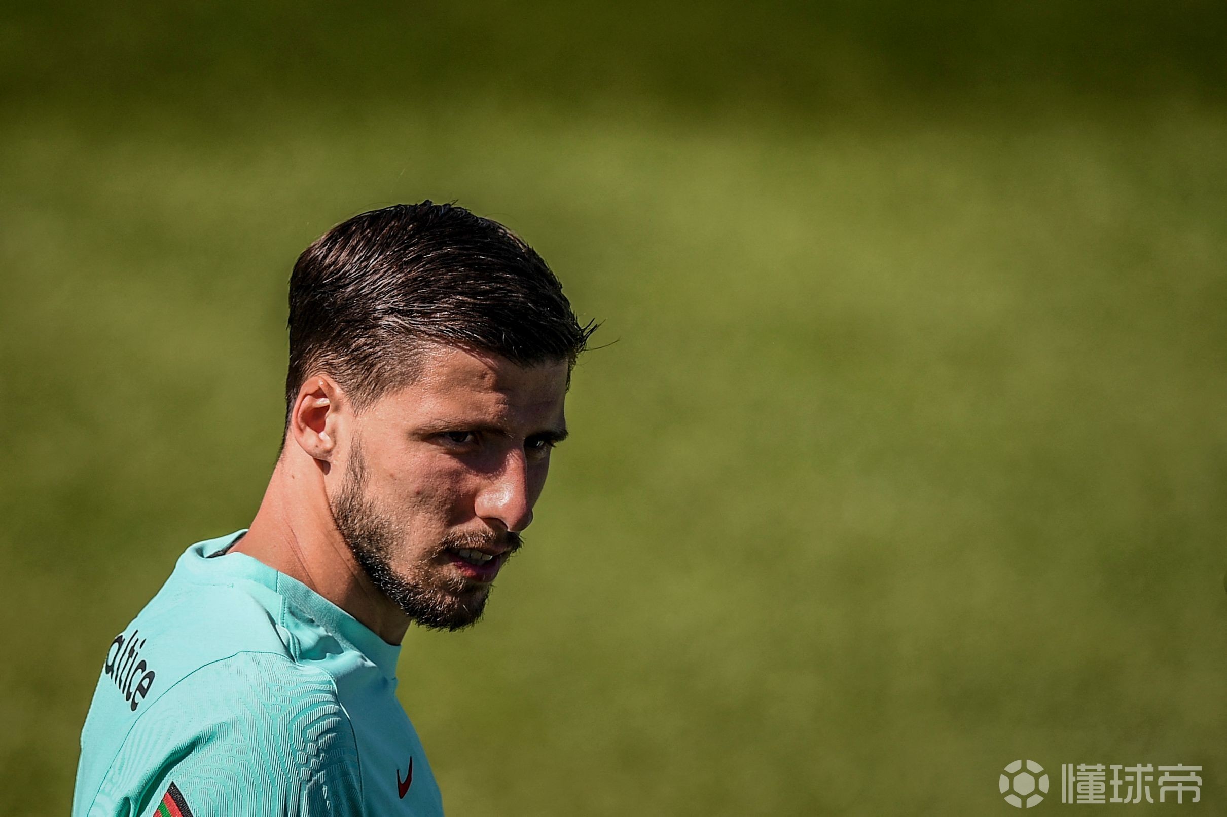 鲁本迪亚斯代表葡萄牙征战就必须为集体利益而战