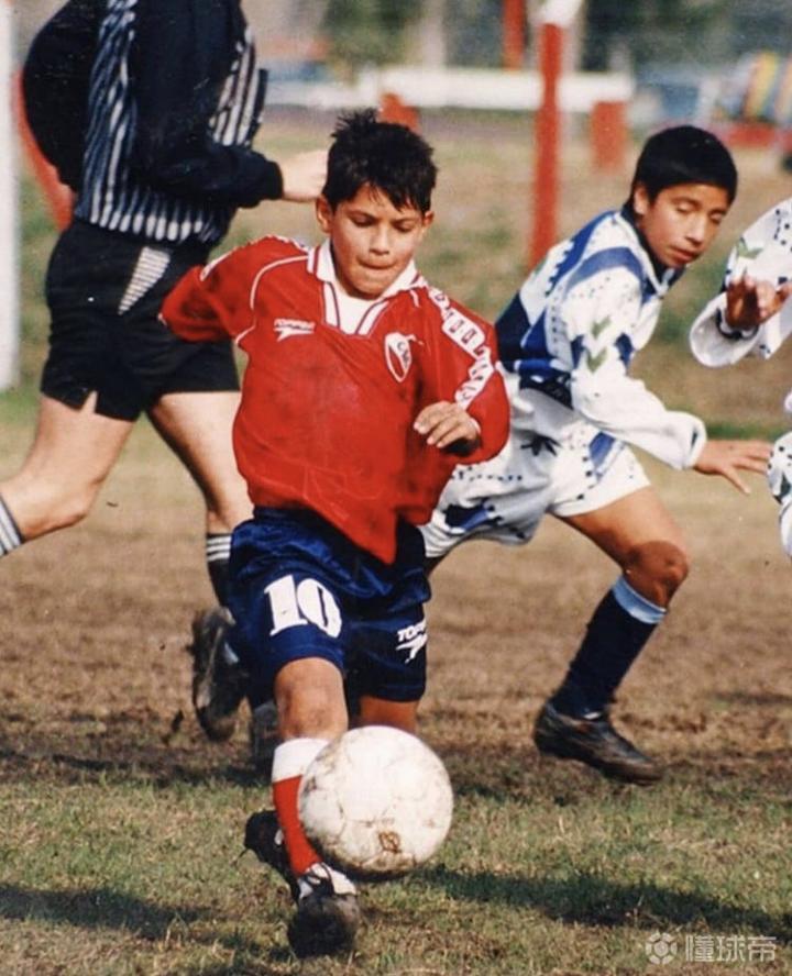 老照片丨阿圭罗少年时代