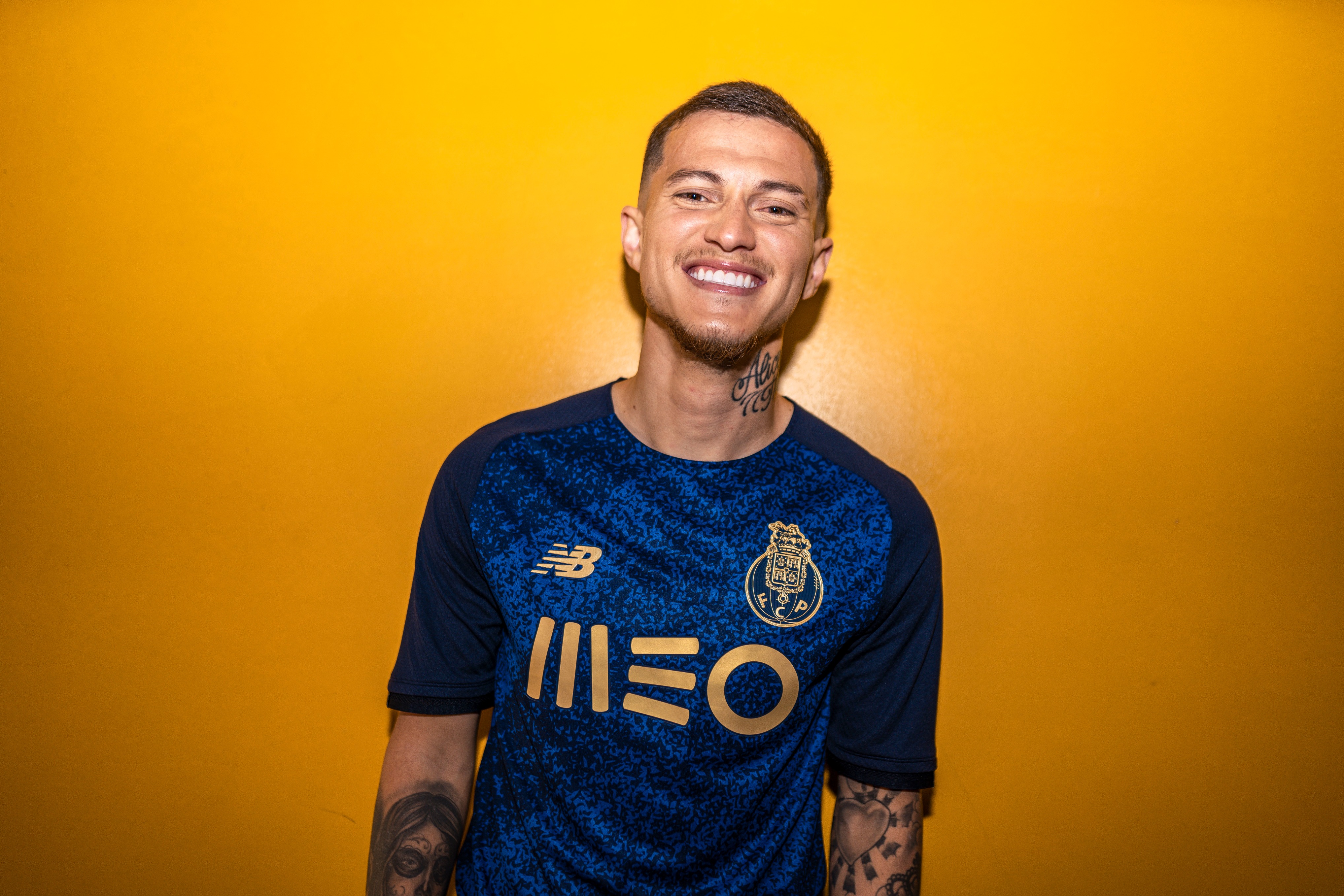 英媒:利物浦有意波尔图中场球员奥塔维奥