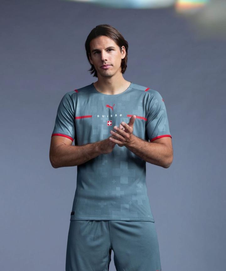 开挂的偶像 | yann sommer32岁的门.