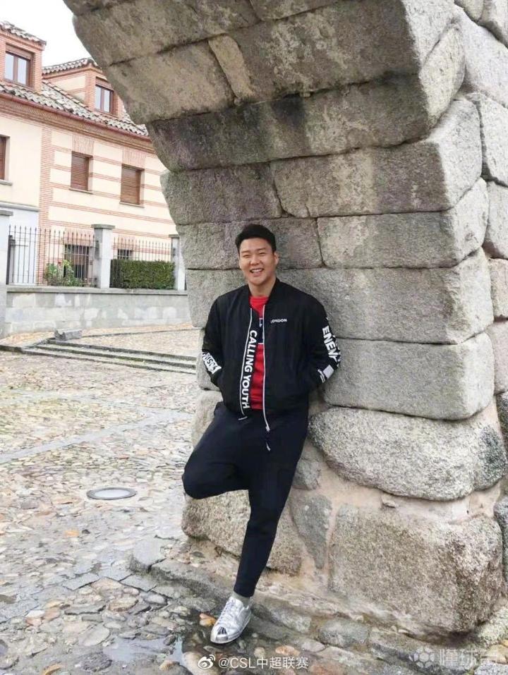 津门虎队务郭飞要有顽强拼搏的精神在平凡岗位上超越平凡