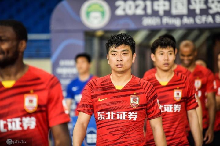 蒋哲:回归亚泰没感到变化;未来要更多承担丈夫和父亲的责任