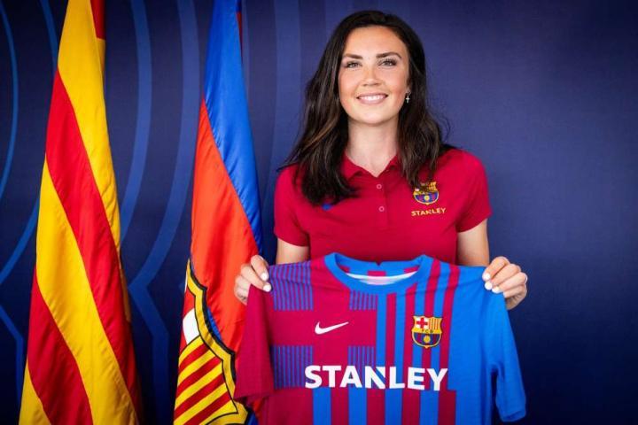 巴萨女足签下沃尔夫斯堡23岁挪威中场英格丽·恩根.