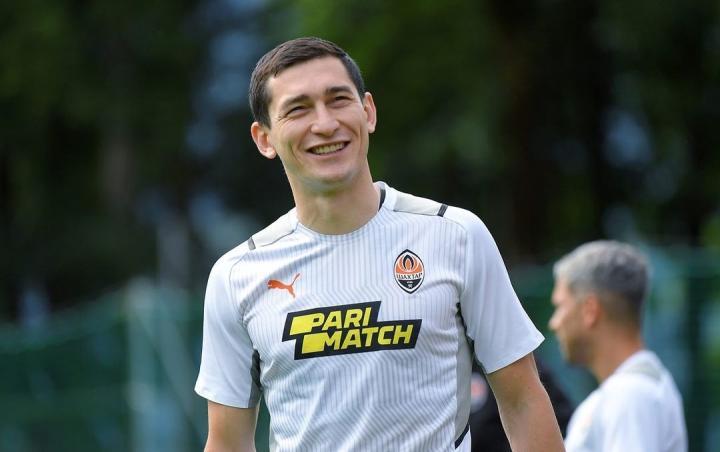 矿工中场塔拉斯·斯捷潘年科在接受《矿工新闻》采访.