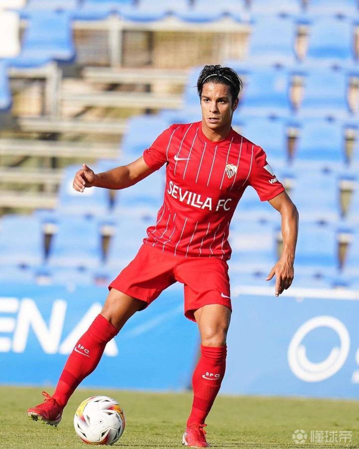 奥利弗托雷斯在塞维利亚的新赛季训练图