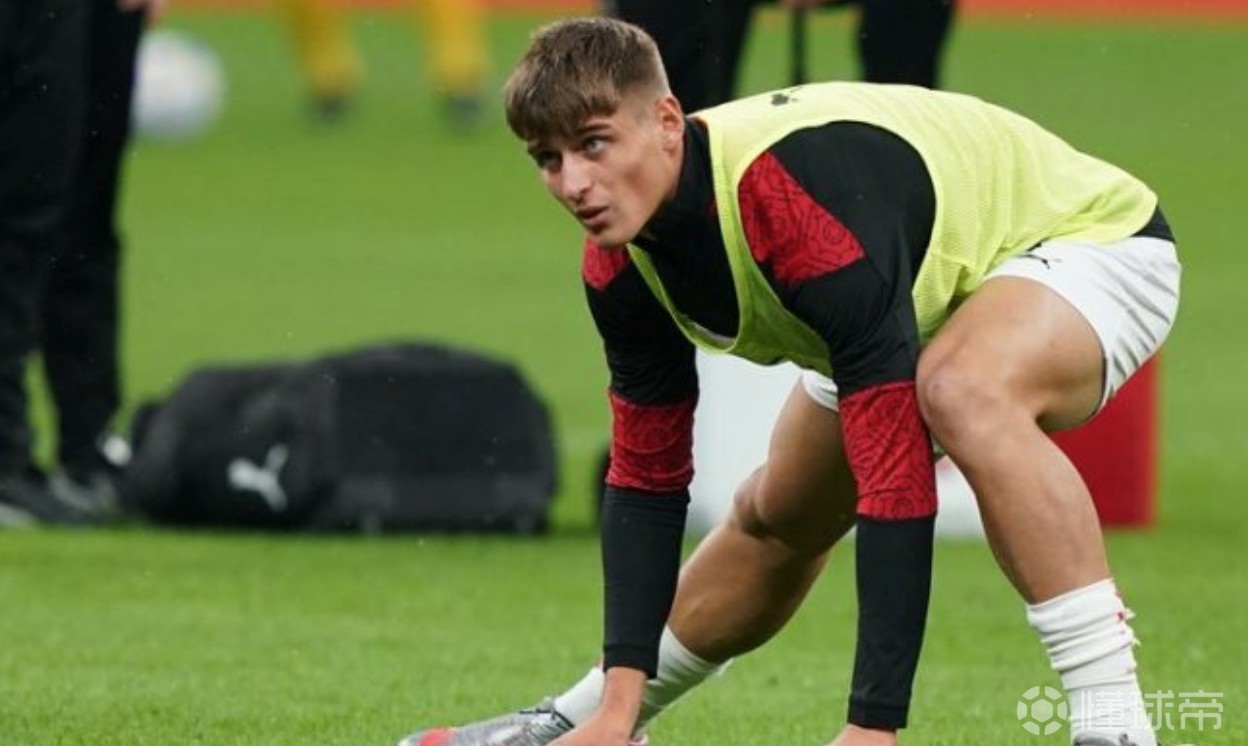 ac米兰可能将他们的锋线新星洛伦佐-科隆博再次送到意乙联赛接受锻炼
