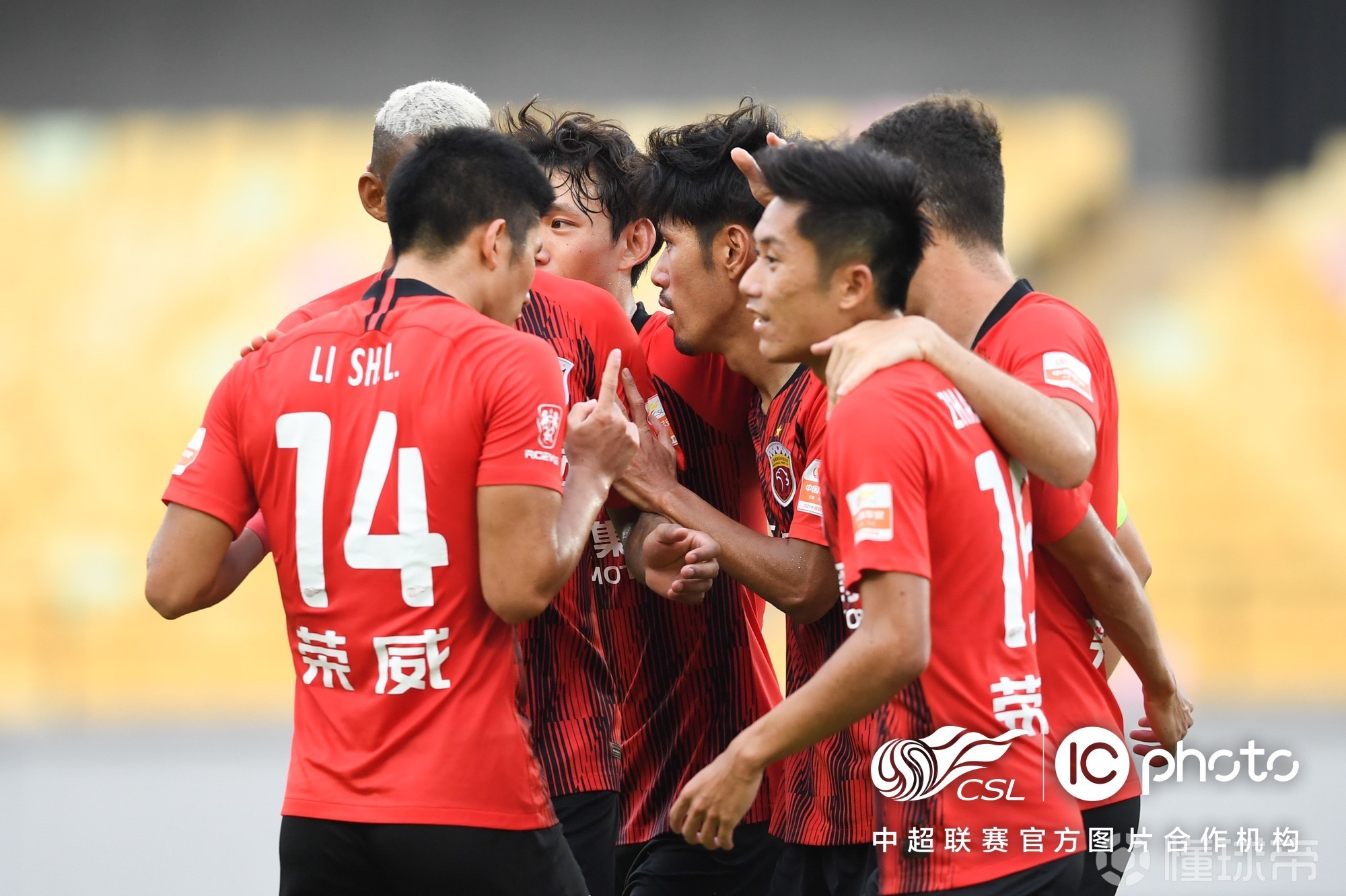 2021赛季中超联赛第9轮上海海港1比1