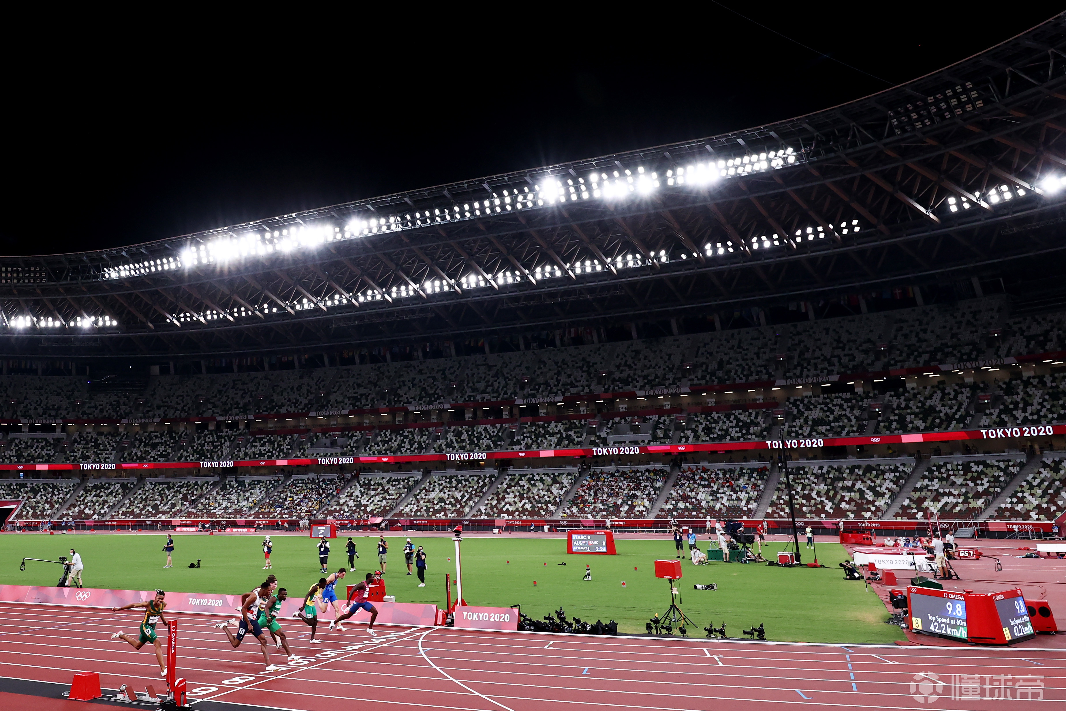 超级高水平女子三级跳远和女子100米栏奥运纪录先后被打破