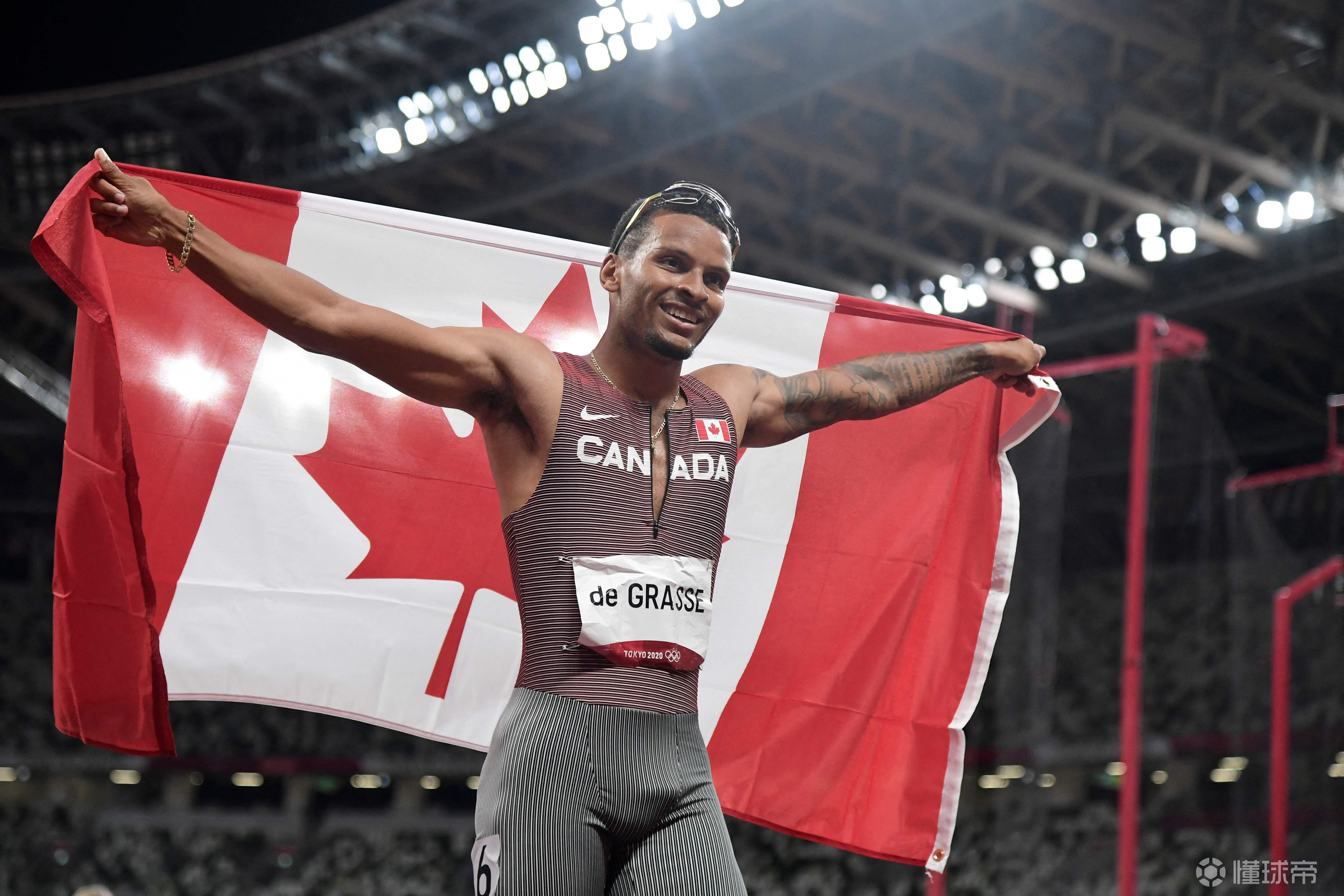 东京奥运会男子200米决赛结束加拿大选手德格拉斯夺金