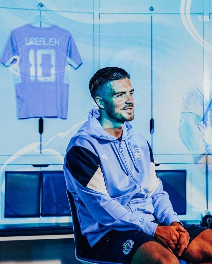 曼城官方宣布签下维拉队长杰克-格拉利什,这位25.