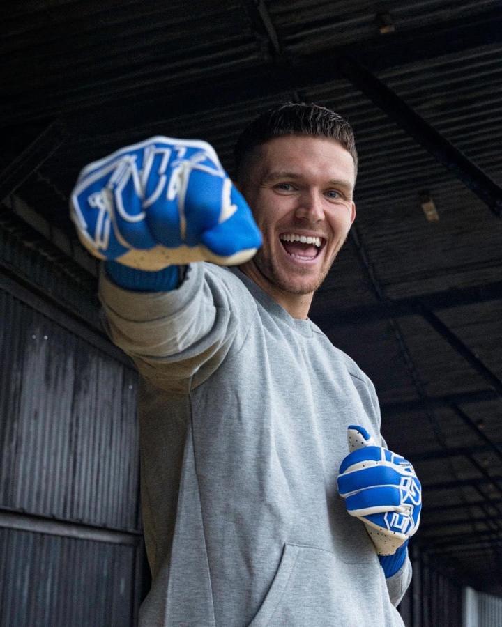 早安喜鹊击个拳,干劲十足!