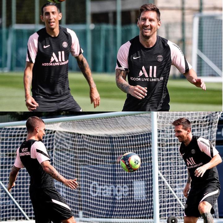 梅西在大巴黎的首堂训练课照片