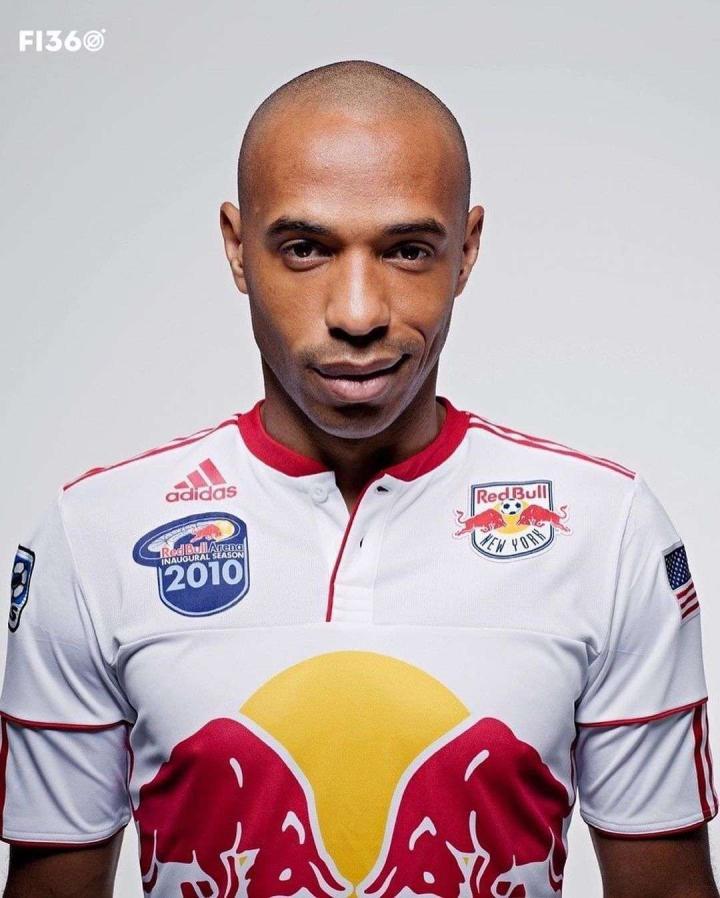 今天是亨利的44岁生日,祝亨利生日快乐!