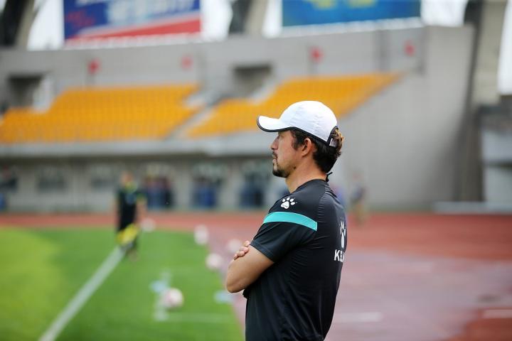 谢晖:我决定辞去南通支云主教练一职,偷拍事件我也有反思